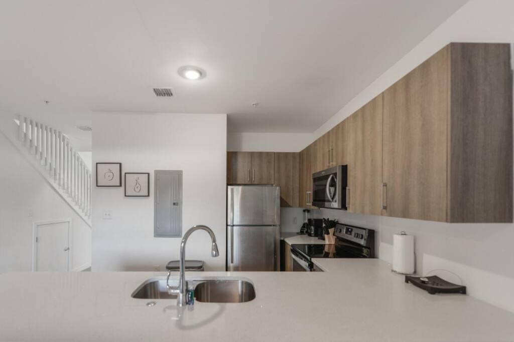 Wonderful Townhouse With 3 Bedrooms Miami Exterior photo